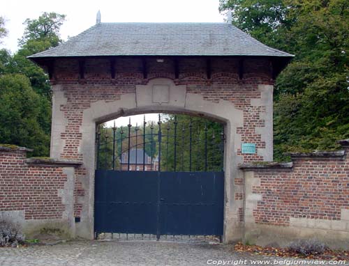 de Bonlez castle CHAUMONT-GISTOUX picture 