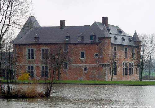 Kasteel van Fernelmont FERNELMONT foto  