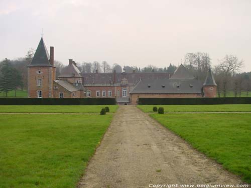 Chteau de Franc-Waret NAMUR  FERNELMONT / BELGIQUE 