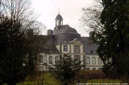 Kasteel van Warfuse SAINT-GEORGES-SUR-MEUSE / BELGI 