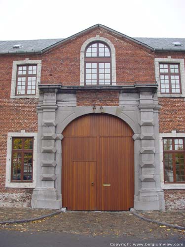 Maison du Bailli, porte du Château ORP-JAUCHE picture 