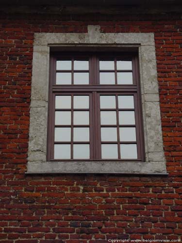 Maison du Bailli, porte du Chteau ORP-JAUCHE / BELGIUM 