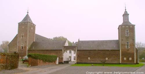 Herehoeve Orp-le-Petit ORP-JAUCHE foto Voorgevel overzicht