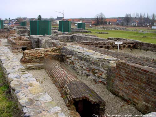 Runes vroegere abdij ENAME  OUDENAARDE / BELGIQUE 