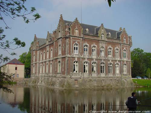 Bourgogne Castle - Estaimburg castle  (in ESTAIMPUIS) PECQ / BELGIUM 