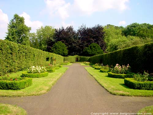 Kasteel van Anvaing ANVAING / FRASNES - LEZ - ANVAING foto 