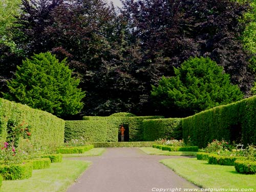 Anvaing Castle ANVAING in FRASNES - LEZ - ANVAING / BELGIUM 