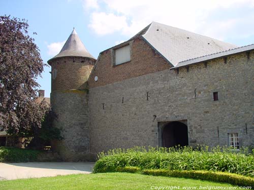 Leers-et-Fosteau castle (in Leers-and-Fosteau) THUIN / BELGIUM 