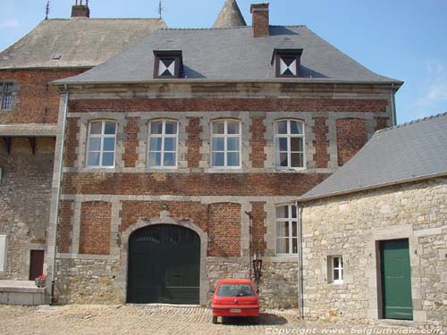 Leers-et-Fosteau castle (in Leers-and-Fosteau) THUIN / BELGIUM 