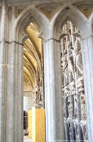 Cathdrale Notre-Dame TOURNAI / BELGIQUE 