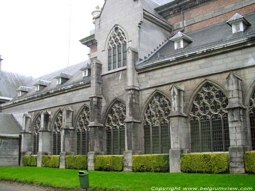 Voormalige Sint-Maartenabdij - huidige stadhuis TOURNAI / DOORNIK foto 