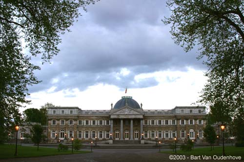 Koninklijk Paleis te Laken LAKEN in BRUSSEL / BELGI Overzichtsfoto ons aangeboden door Bart van Oudenhove (zie www.bartvo.com)