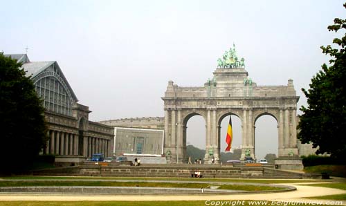 Complexe du Cinquantenaire BRUXELLES / BELGIQUE 