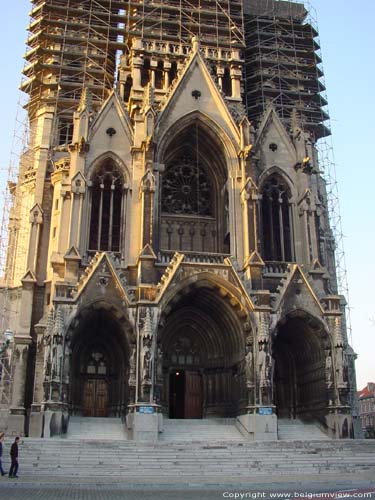 Onze-Lieve-Vrouwkerk LAKEN / BRUSSEL foto 