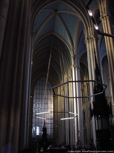 Onze-Lieve-Vrouwkerk LAEKEN  BRUXELLES / BELGIQUE 