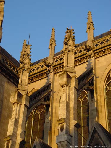 Onze-Lieve-Vrouwkerk LAKEN in BRUSSEL / BELGI 