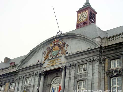 Vroeger prinsbisschoppelijk paleis LIEGE 1 / LUIK foto Detail fries