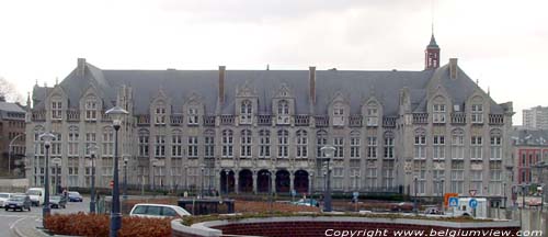 Vroeger prinsbisschoppelijk paleis LIEGE 1 in LUIK / BELGI 