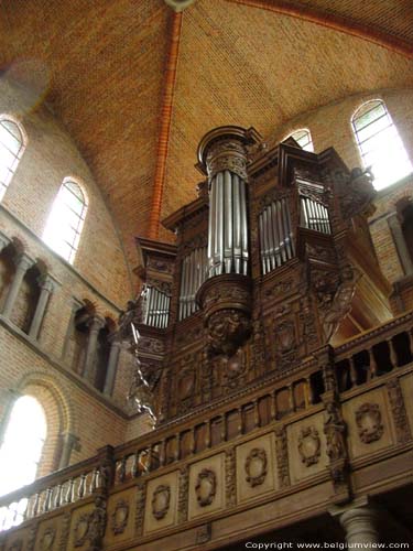 Onze-Lieve-Vrouw Bezoeking of Onze-Lieve-Vrouwekerk Lissewege ZEEBRUGGE in BRUGGE / BELGI 