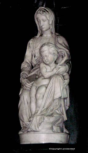 glise Notre Dame BRUGES / BELGIQUE Notre Dame avec Enfant par Michelangelo