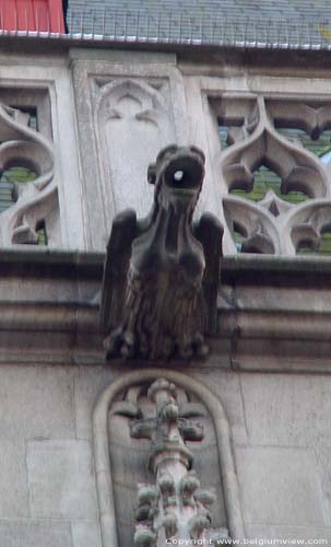 Poortersloge BRUGGE / BELGI Waterspuwer