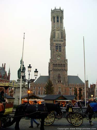 Beffroi et halles de Bruges BRUGES / BELGIQUE 