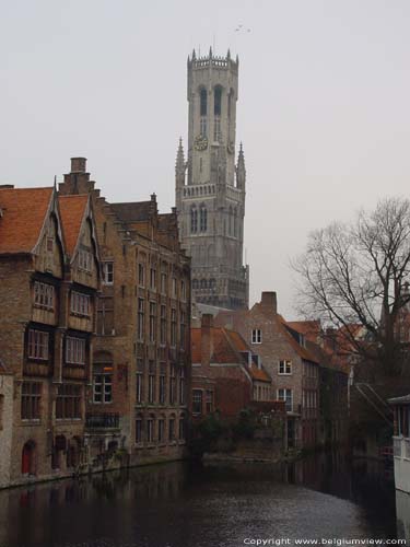 Belfort van Brugge en hallen (halletoren) BRUGGE / BELGIË Verzicht