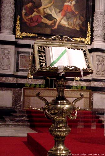 Sint-Walburgakerk BRUGGE foto 