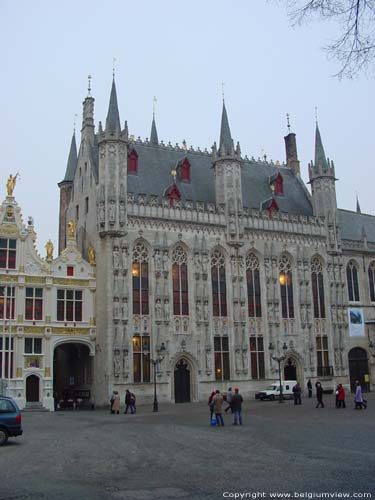 Stadhuis BRUGGE / BELGI Overzicht