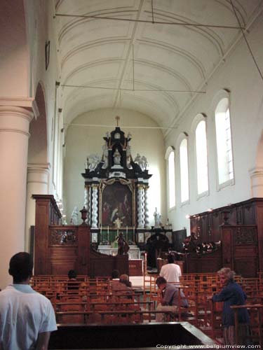 Begijnhof Ten Wijngaerde BRUGGE foto Interieur van de kapel