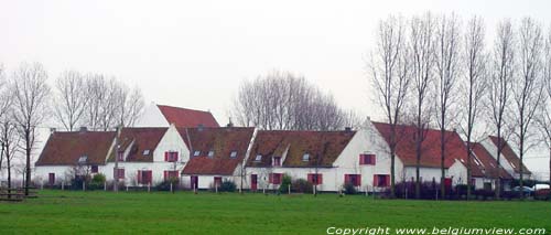 Schoorbakkehof (in Schore) MANNEKENSVERE in MIDDELKERKE / BELGIUM 