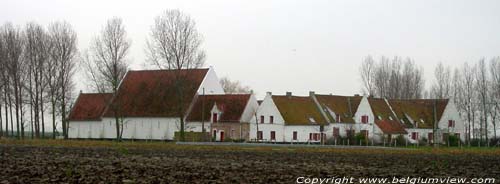 Schoorbakkehof (te Schore) MANNEKENSVERE in MIDDELKERKE / BELGI Overzicht