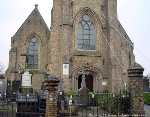 Sint-Wandregesiluskerk Beerst DIKSMUIDE / BELGI Detail inkom