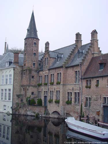 Ambachtshuis huidevetters BRUGGE foto Overzicht achtergevel