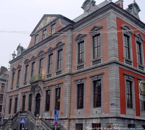 Stadhuis LIEGE 1 in LUIK / BELGI Overzicht