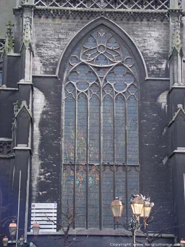 Sint-Pauluskathedraal LIEGE 1 / LUIK foto Glasraam groot in noordergevel