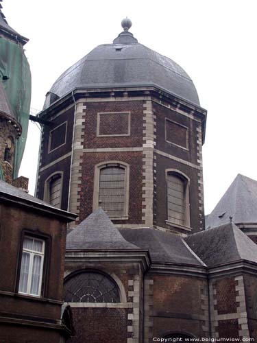 Sint-Johannes de Evangelistkerk LIEGE 1 in LUIK / BELGI 