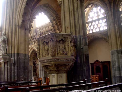 Collegiale Sint-Jacobuskerk LIEGE 1 / LUIK foto Preekstoel