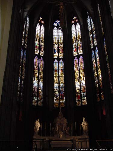 Sint-Denis kerk LIEGE 1 in LUIK / BELGI Glasramen