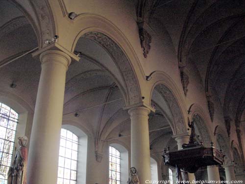 Sint-Pieters-bandenkerk HAMME / BELGI Zuilen