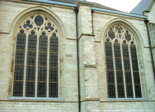 Sint-Martinuskerk BEVEREN / BELGI Detail ramen