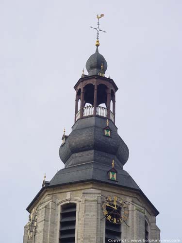 Sint-Ludgeruskerk ZELE / BELGI Detail oostertoren