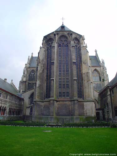 Onze-Lieve-Vrouwebasiliek TONGEREN foto  