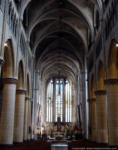 Onze-Lieve-Vrouwebasiliek TONGEREN / BELGI 