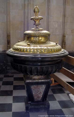Basilique Notre Dame TONGEREN / TONGRES photo