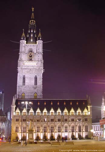 Beffroi et halle aux draps GAND / BELGIQUE 