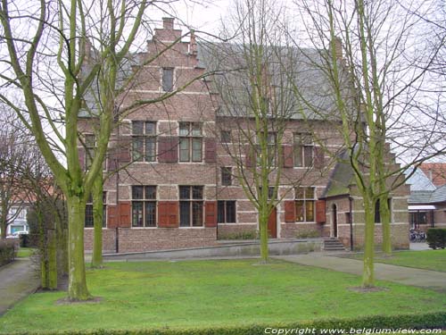 Town hall SINT-GILLIS-WAAS / BELGIUM e