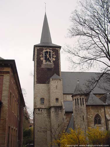 Sint-Denijskerk VORST foto