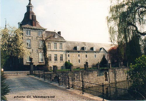 Chteau d'Avionpuits ESNEUX / BELGIQUE Photo par Claudyne Vanmarsnil