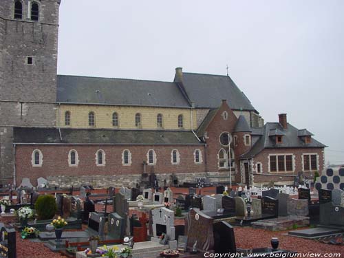 Sint-Laurentiuskerk (te Goetshoven) TIENEN / BELGIË De zijbeuken werden verbreed in 1774.